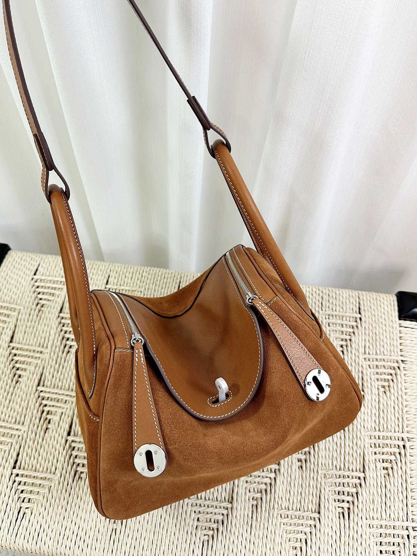 

Натуральная коровья кожа, простроченная, верхний слой Swift, сумка Lindy 26 см, большая вместимость, сумка-тоут с ручкой, женская сумка-саквояж из одинарной кожи 26cm Metal Buckle коричневый