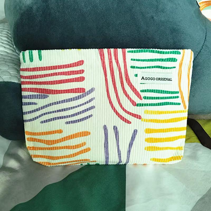 

Женская косметичка большого объема высокого класса - Модный стиль 2024 года, простой и элегантный дизайн для студентов