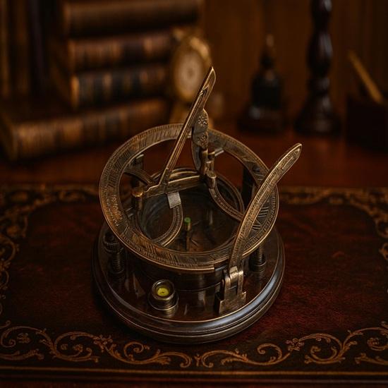 Brass Gilbert Son, 12.7 Cm Large Sundial Compass with Wood Box Anniversary Engraved Compass For Dad, Valentines Day Gift