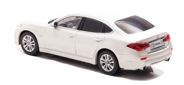 Hiko Seven CARNEL 1/43 Nissan Fuga Hybrid (Y51) 2015 Crystal White Pearl Finished Product