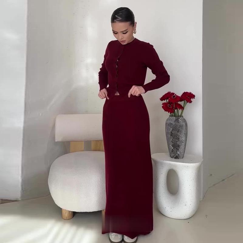 2024 Autumn Women's Solid Color Slim-Fit Knitted Top & Skirt Set