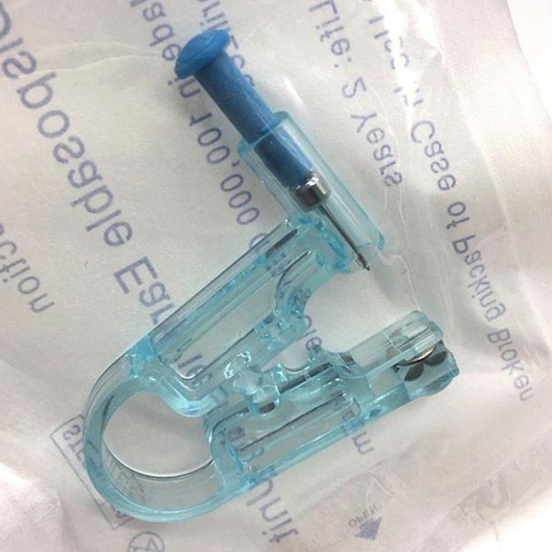Versatile Ear Piercing Gun And Asepsis Tool Kit With Disposable Needle And Stylish Gem Stud Earring