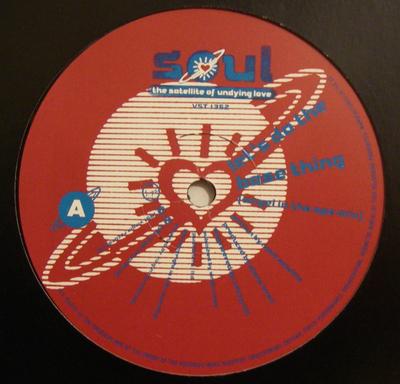 12-tums Skiva SATELLITE OF UNDYING LOVE - Let's Do The Base Thing VST1352 Virgin 1991 Storbritannien Dans & Elektronisk Musik Begagnad