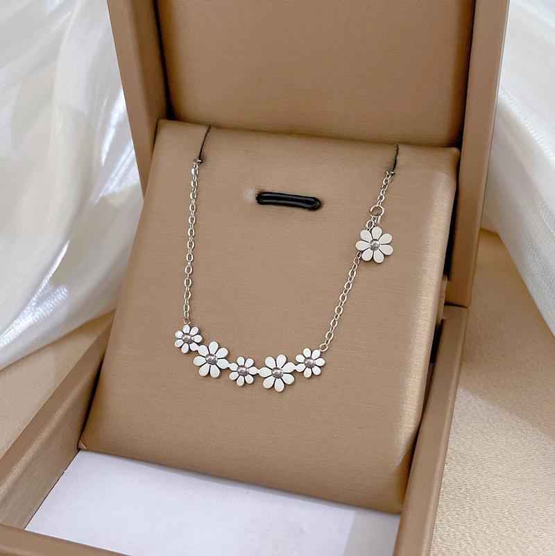 6 Flowers Minimalist Wind Stove Real Gold Necklace Female Collarbone Chain With Jewelry