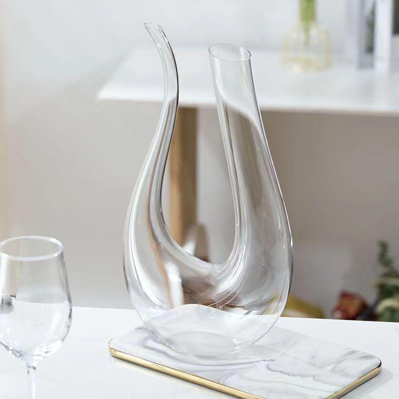 U-Shaped European Crystal Glass Red Wine Decanter