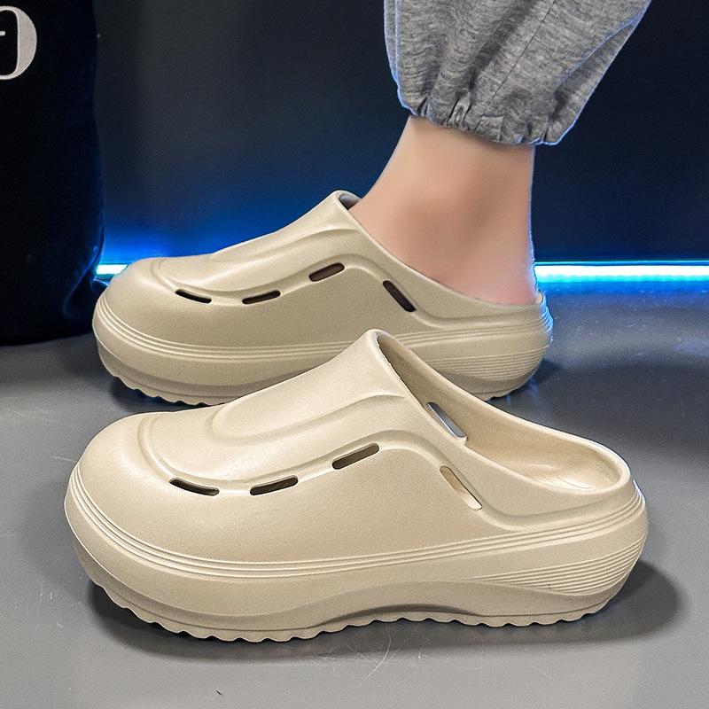 Summer new 2025 sandals fashion trend versatile personality thick bottom stepping on shit feeling breathable deodorant hole shoes sandals