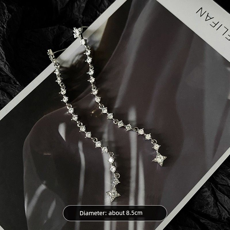 

Gray Fashion Wind Super Shiny Tassel Hanging Earrings Female Spring and Summer Niche Style Design Ear Studs Accessible Luxury Fancy Eardrop Earring Eye-Catching Super Shiny Ear Wire