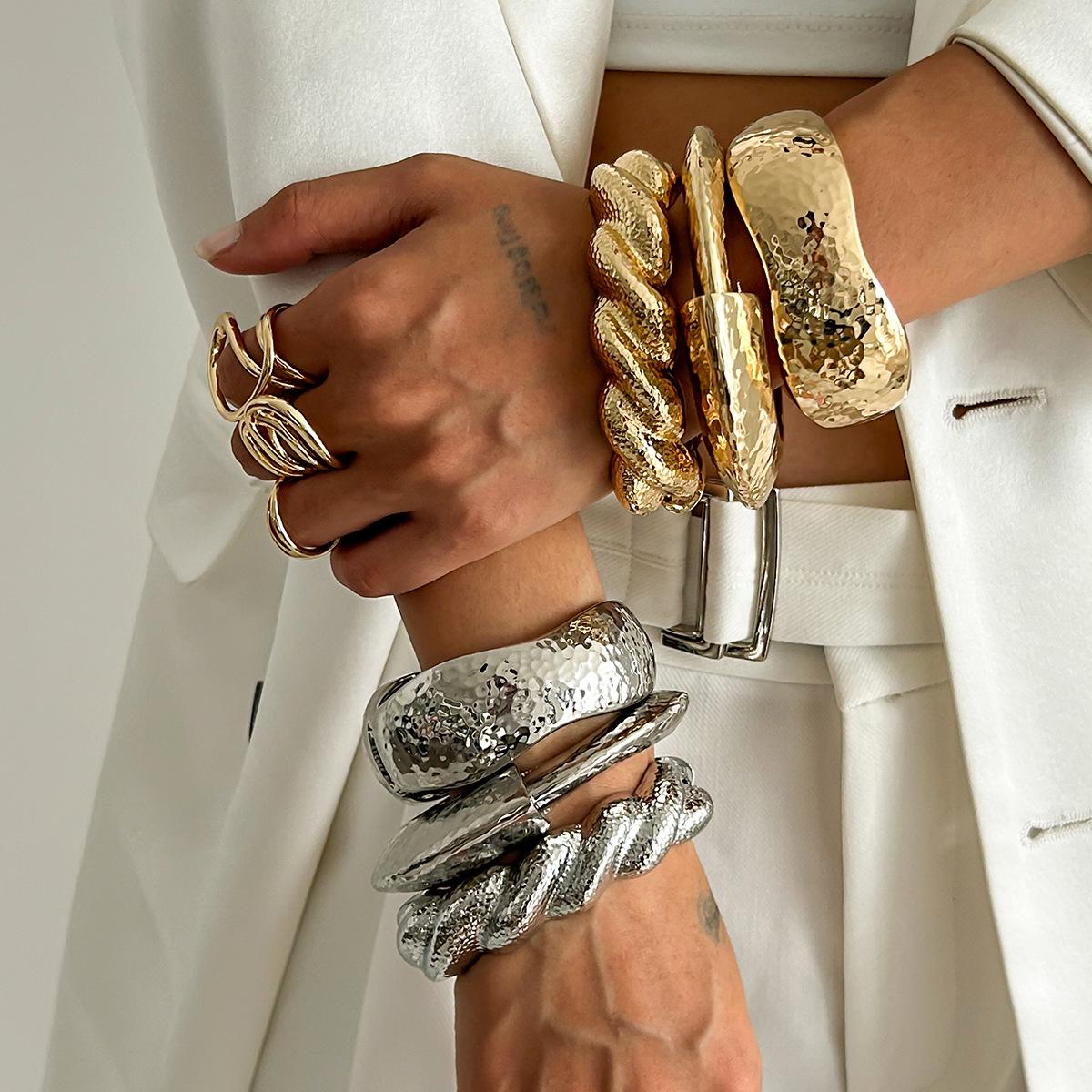 

Exaggerated Wide-Edged Smooth Hammer Pattern Irregular Alloy Bracelet Set