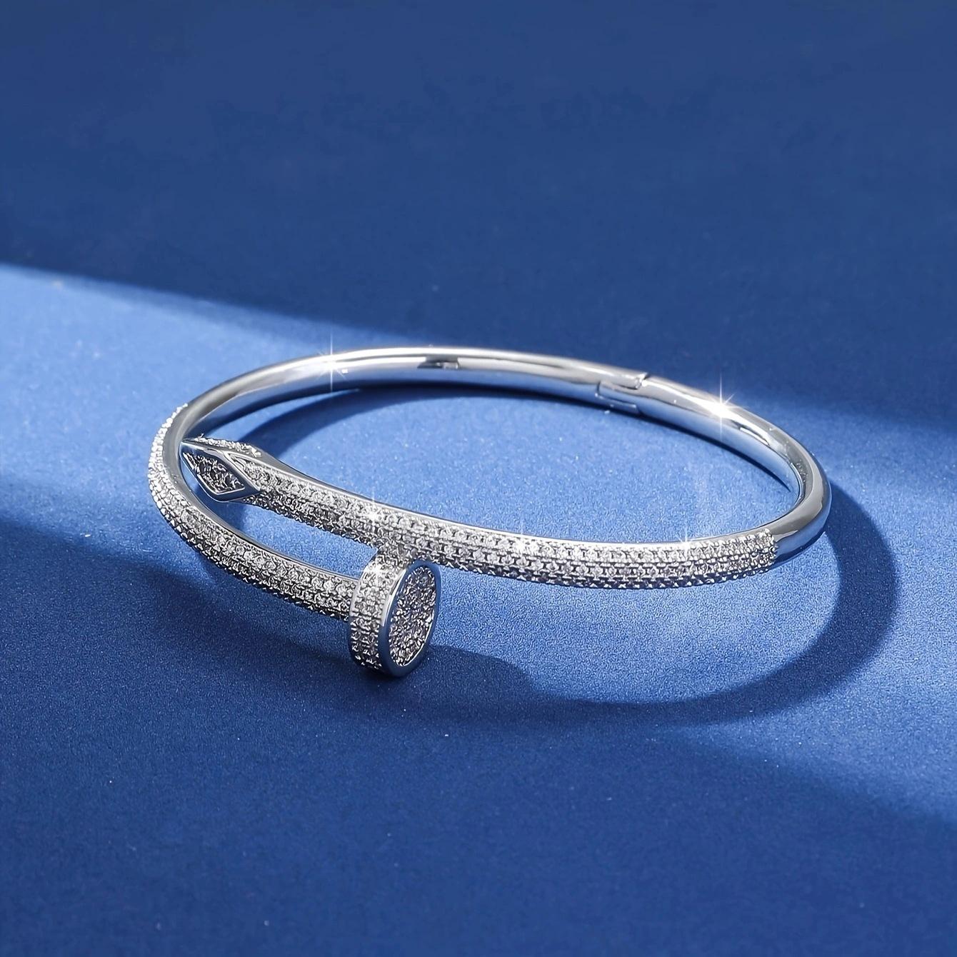 Nail Bracelet Women`s High-end Light Luxury