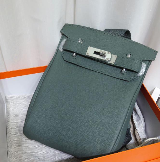 

2025 Новая сумка из мягкой кожи Того Натуральная кожа для мужчин и женщин H Домашняя нагрудная сумка Кожа первого слоя Баотоу Наплечная сумка через плечо 17cm зелёный