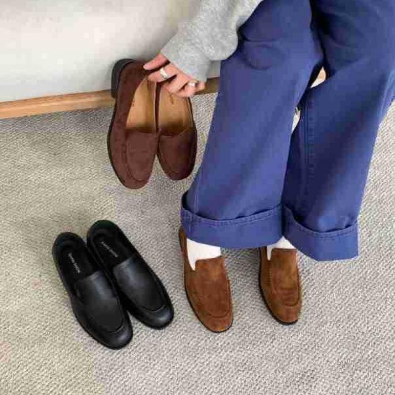 Cloud soft waxy round head versatile loafers women's autumn and winter new flat-bottomed casual lazy one-pedal Doudou shoes single shoes
