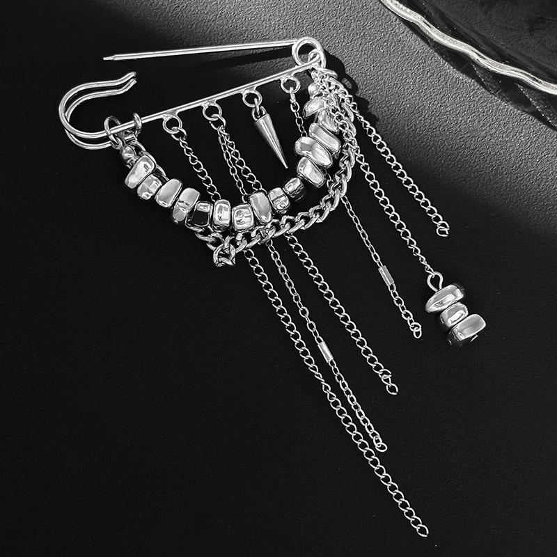 Creative Beaded Heart Shaped Tassel Metal Brooches Adjusting The Pant Legs Belt Safety Pin Versatile Clothing Decor