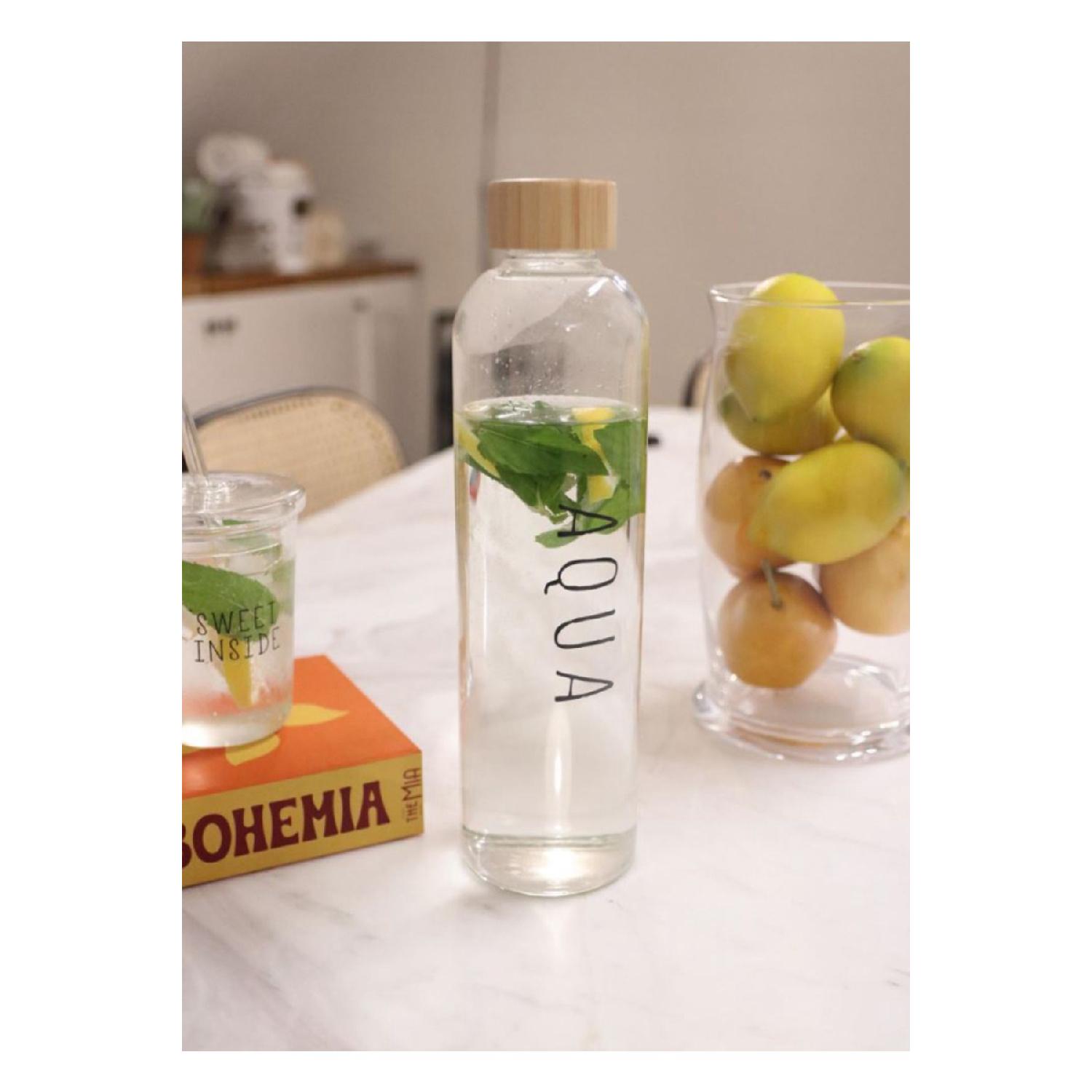 

Borosilicate Glass Water Bottle With Bamboo Lid 1000 Ml