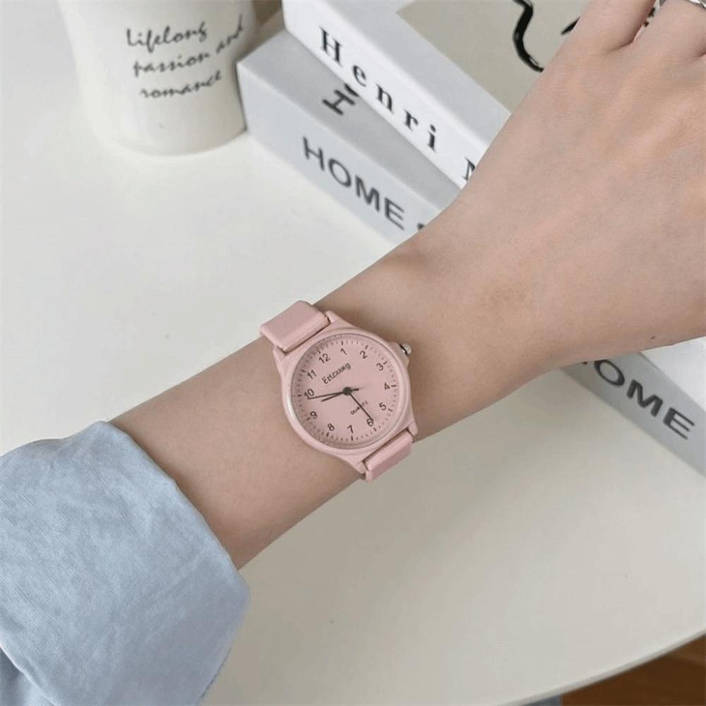 Casual Kids Quartz Watch Multi-color Quartz Clock Fashion Student Wristwatch  For Men and Women