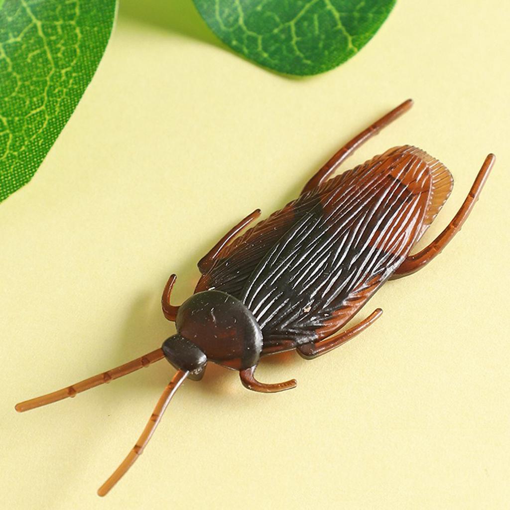 Whoopee Cushion Cockroach Set Random Color 1PC Prank Fart Pad 3 Size Available with 5PCS Decorative Bug Cockroach Party Gift ZYF