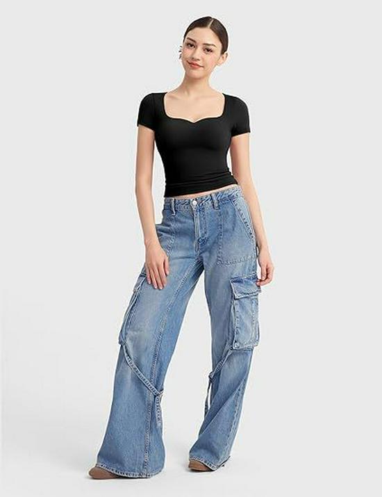 2024 Top Crop ze Slim-Fit Dekoltem w Kształcie Serca z Jedwabiu Mlecznego: Damski sweter z krótkim rękawem