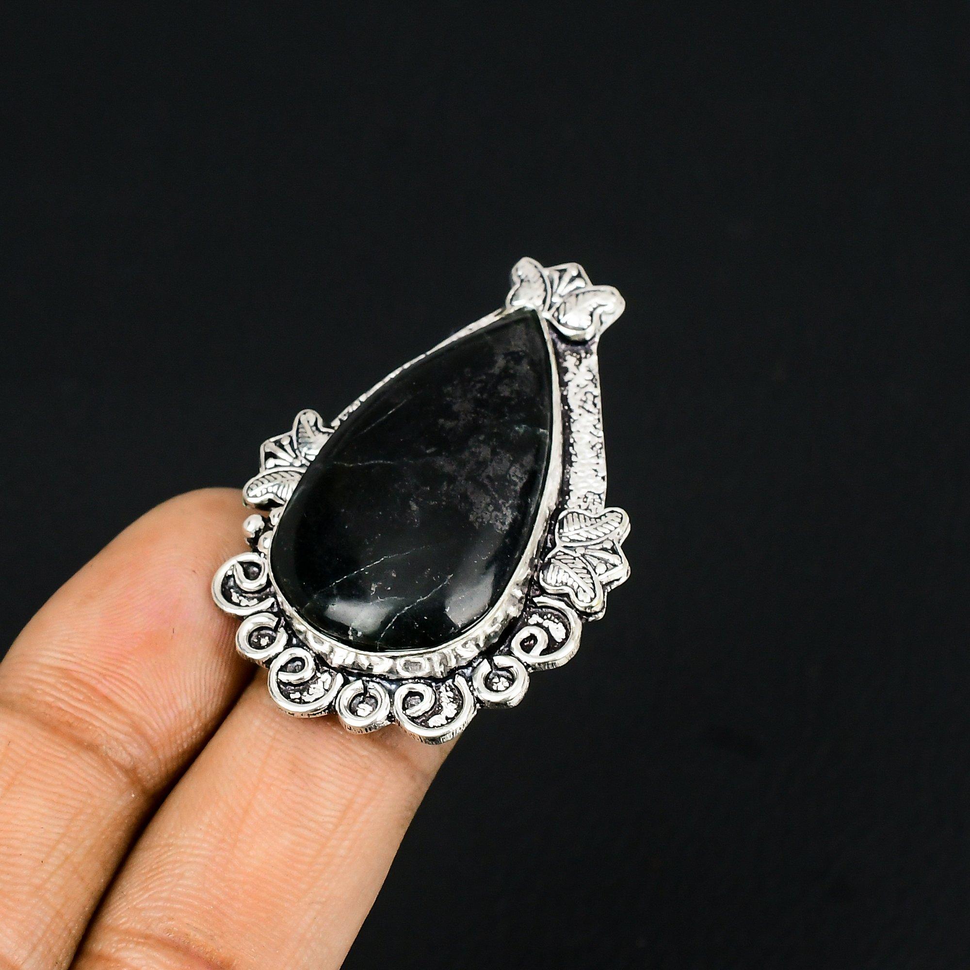 

Natural Nepharite Gemstone Promise Green Ring Size 7.5 925 Sterling Silver 7.5