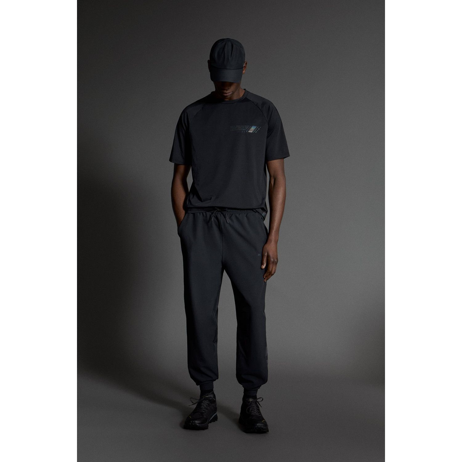 

TECHNICAL T-SHIRT WITH IRIDESCENT LOGO