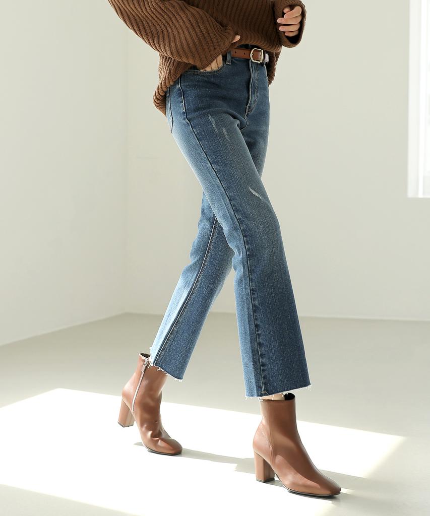 Jikeulib Warm Fleece-Lined Secret Elastic Waist Cut-Off Hem Bootcut Jeans