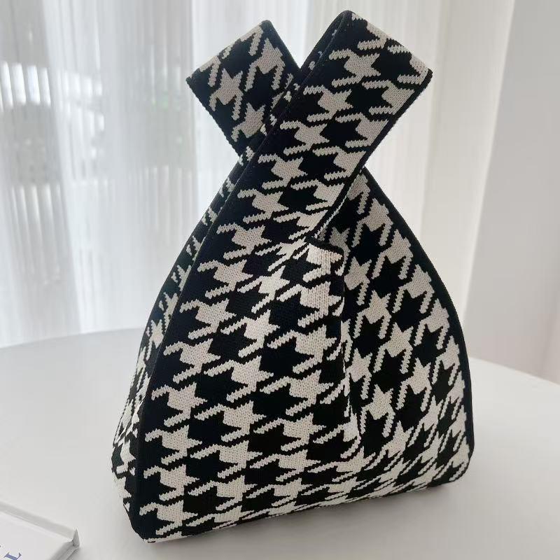 Festive Knit Souvenir Tote: Versatile Casual Handbag & Classic Storage Bag