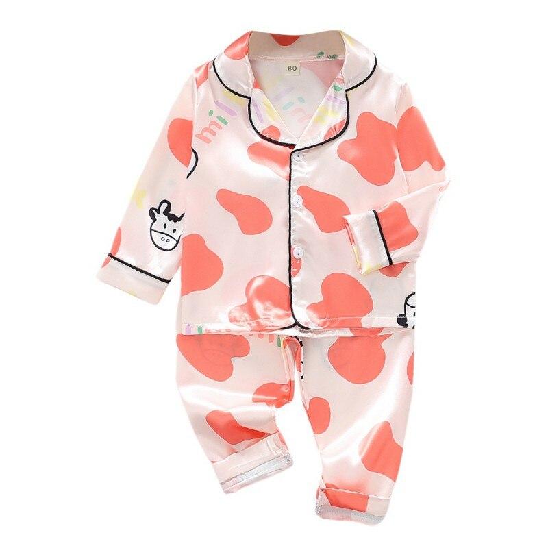 შემოდგომის პატარა ბავშვის ატლასის საძილე გრძელმკლავიანი პიჟამა შარვალი ბავშვთა პიჟამა კოსტუმი მულტფილმი გრძელი ღამის ტანსაცმელი საბავშვო სახლის სერვისი