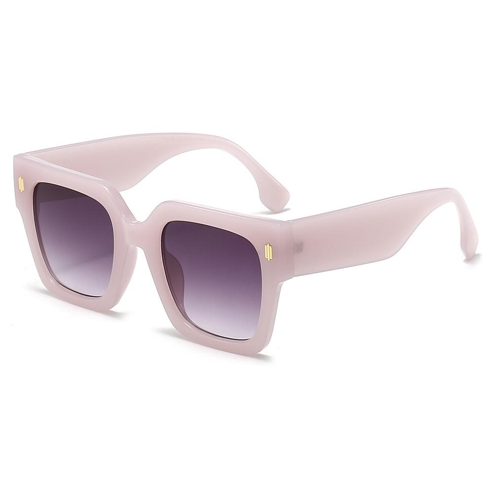 Trendy Square Sunglasses for Women & Men Fashionable UV Protection Glasses Stylish Shades for Sun Protection Must-Have Eyewear