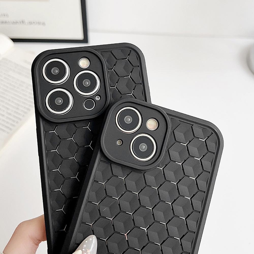 Mesh Breathable Phone Case for iPhone 11 13 15 14 Pro Max iPhone 12  13 Pro 14 Pro Continuous Heat Dissipation Drop-proof and Durable