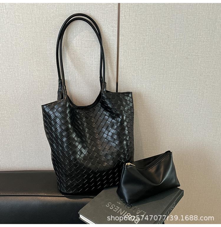 Premium commuter bag women's spring and summer versatile 2025 new niche design shoulder underarm bag work tote bag