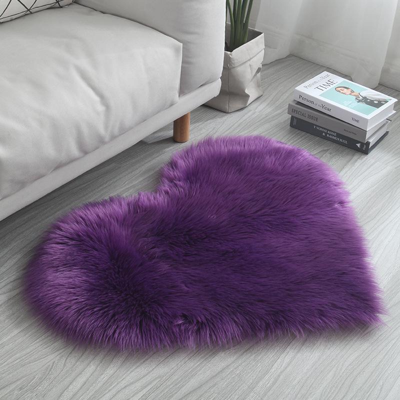 Faux Wool Heart-Shaped Rug Sofa Cushion Floor Mat Long Pile Heart-Shaped Bedroom Home Use