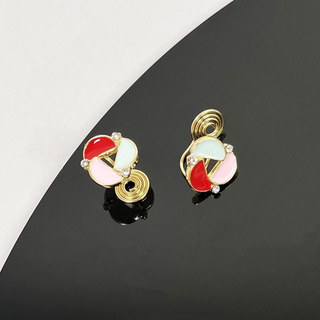 Pearl Mosquito Coil Disc Ear Clips: No-Pierce, Elegant French-Style Earrings for Women