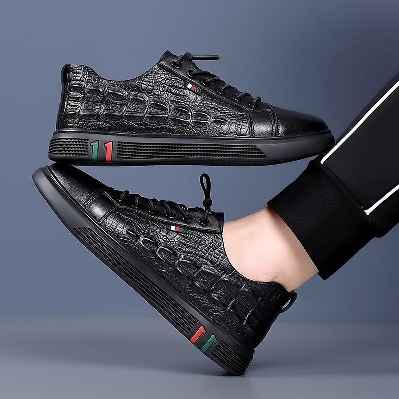 Men's casual board shoes new leather trend breathable board shoes crocodile pattern beanie shoes men's lazy leather shoes