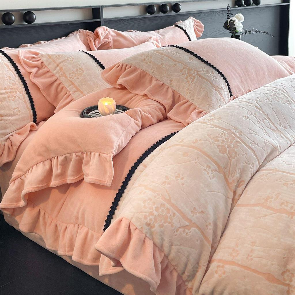 Ultra-Thick Warm Autumn/Winter Velvet Carved 4-Piece Bedding Set - Class A, Anti-Static, Ideal for Mother and Baby.