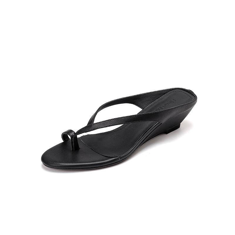 

Retro simple set of toe thin strap flip-flops women s sandals fashionable outer wear 2025 summer new slope heel cool slippers 35 чорний