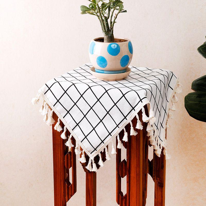 

Новый китайский стиль Подставка для цветов Коврик Полка Накидка Ткань Угловая накладка на стол Квадратная накладка на стол Накладка на низкий стол Вышитая ткань Жардиньерка Пылезащитная накладка new white lattice (tassel lace) [56*56cmx1 piece]]