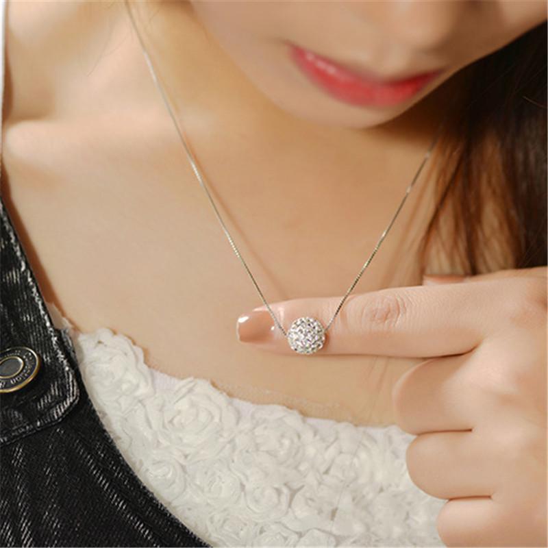Colares com Pingente de Bola da Sorte de Cristal de Zircônia Diamante Simples Deslumbrantes Joias para Mulheres Gargantilha Presente Fofo