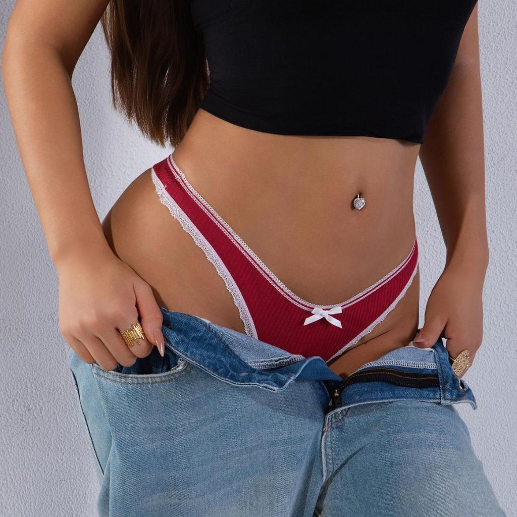 Sexig Tanga med Låg Midja, Spetskant och Färgblock, Ribbad Bomull 472 för Kvinnor