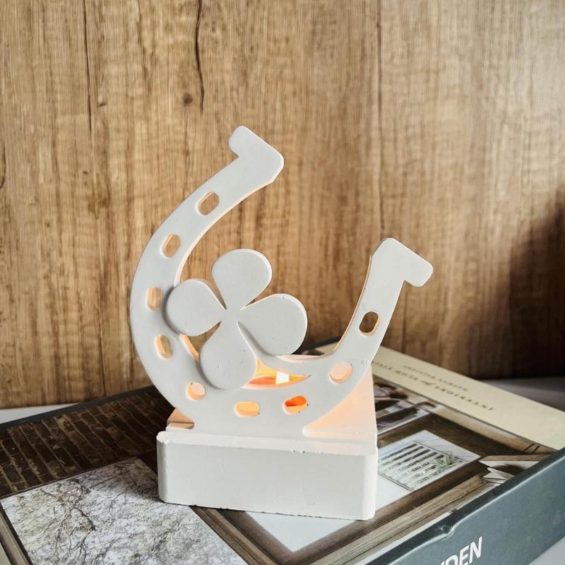 Horseshoe Fourth Leaf Clovers Candle Holder Silicones Molds Candlesticks Molds Castings Moulds for Table Decorations