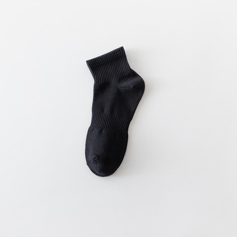 Men's White Summer Basketball Socks - Sweat-Absorbent, Deodorant, Mid-Tube, Ideal for Running & Sports