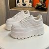 Height increasing thick soled white shoes paired with skirts 2025 autumn new style sponge cake shoes casual sports board shoes