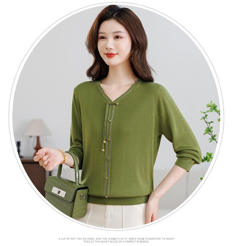 Mom's New Year Red Knit Top for Middle-Aged & Elderly Women - Stylish Chinese Style Year of the Rat Base Layer