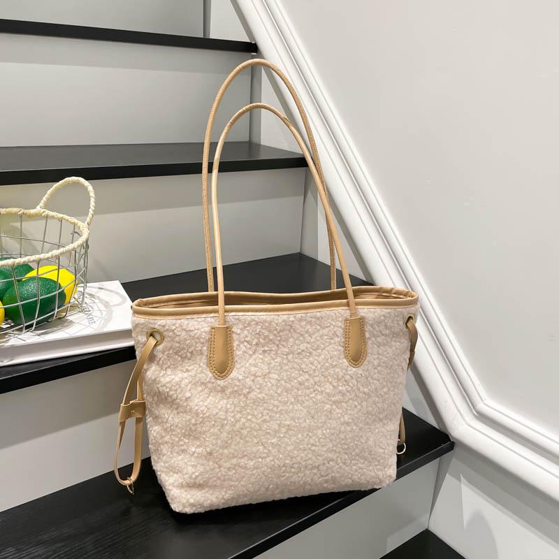 Plush Large-capacity Tote Bag Women's New Fashion Handbag Simple Casual Commuter Shoulder Bag