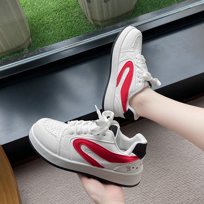 New niche design sense trend casual street shot versatile skateboard shoes women's retro Harajuku bread shoes