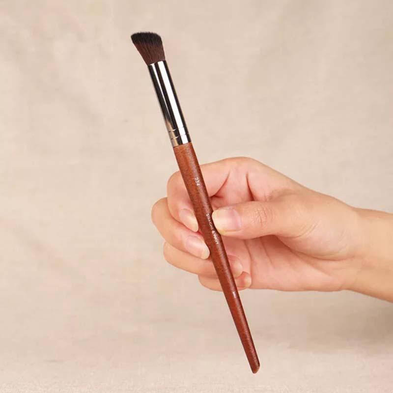 Soft Bristle Professional Makeup Brush Set: Blush, Eyeshadow, Powder & Single Piece Brush.