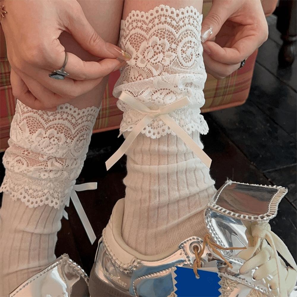 A Pair Lace Edge JK Socks Breathable Comfortable Mid Tube Socks Slouch Style Bow Decoration Ballet Style Socks Autumn and Winter