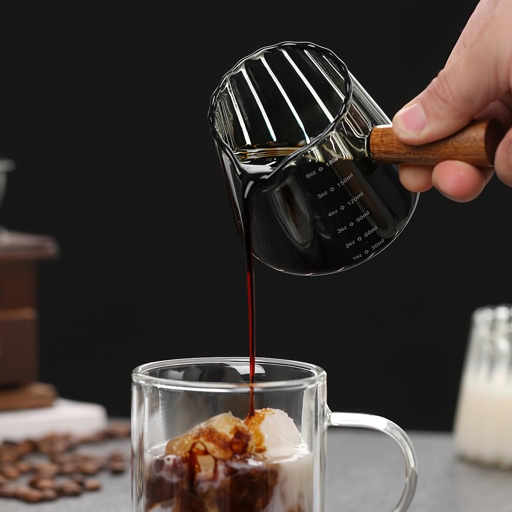 Italian Style Glass Coffee Cup 180ml Reusable Insulated Measuring Cup Wooden Handle Drinking Glasses for Coffee Tea Water