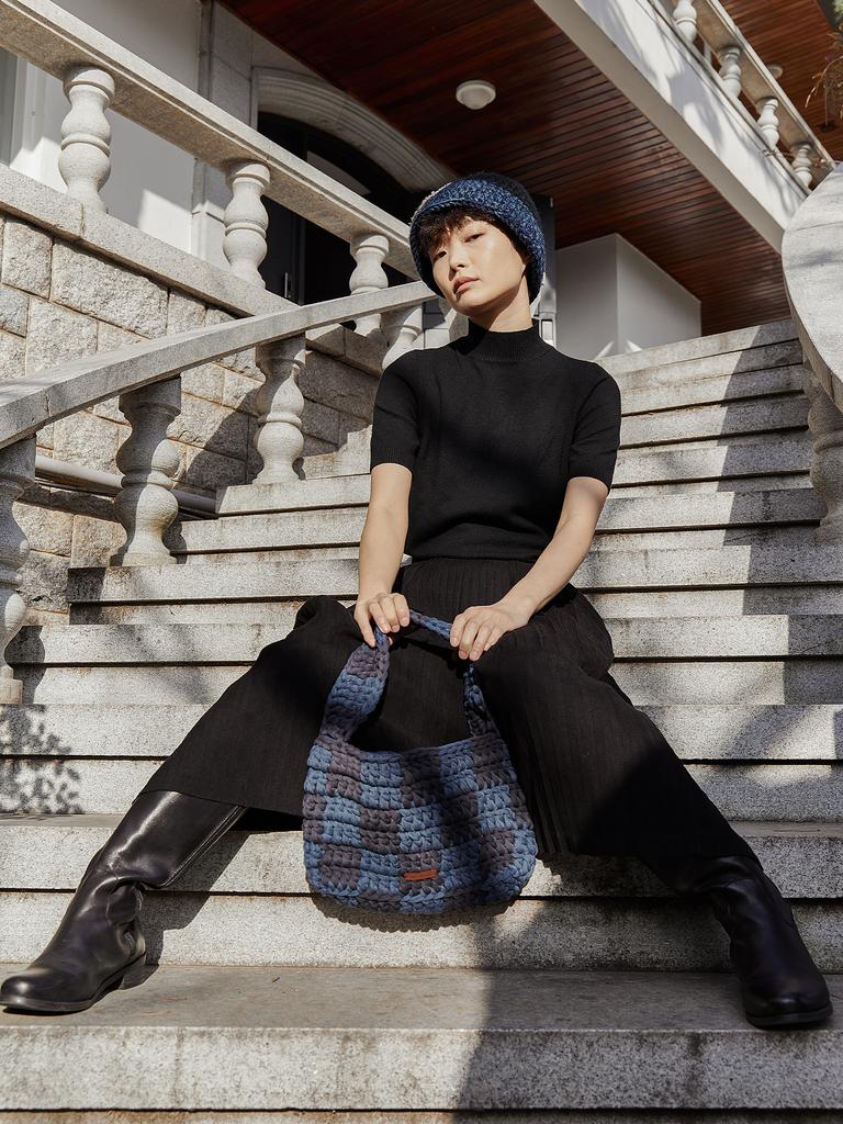 Bowlloon Checkerboard Crochet Bag (Blue/Charcoal)