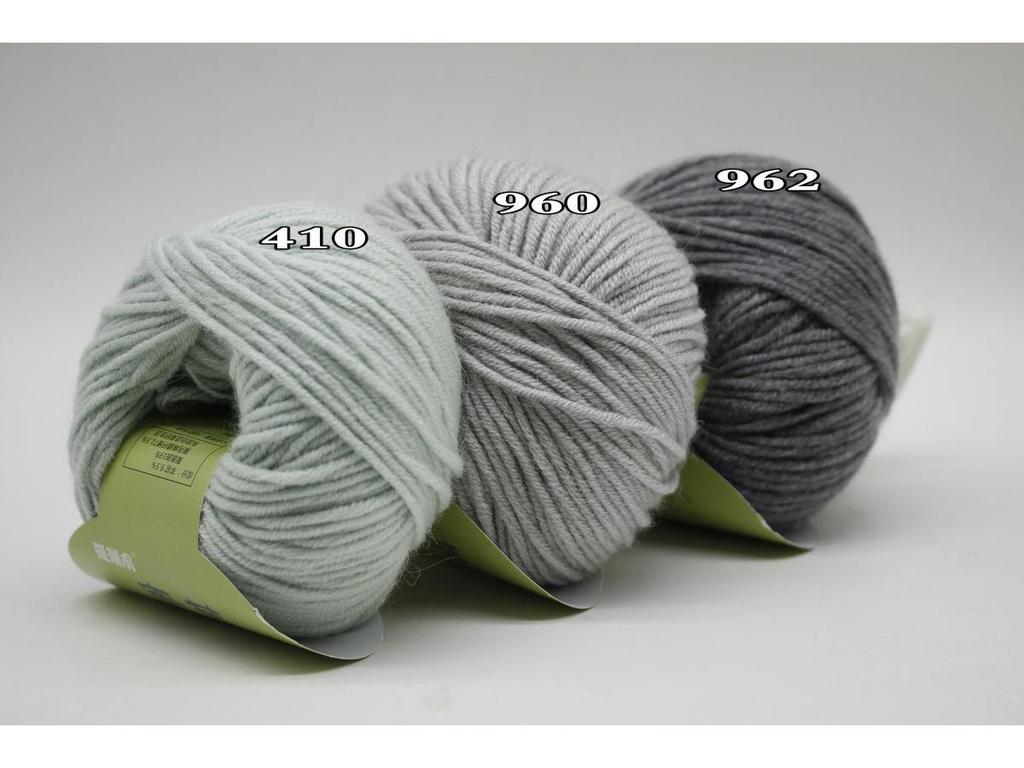 Alpaca Wool Yarn: Soft, Non-Itchy, Hand-Knitted, Medium-Thick for Sweaters
