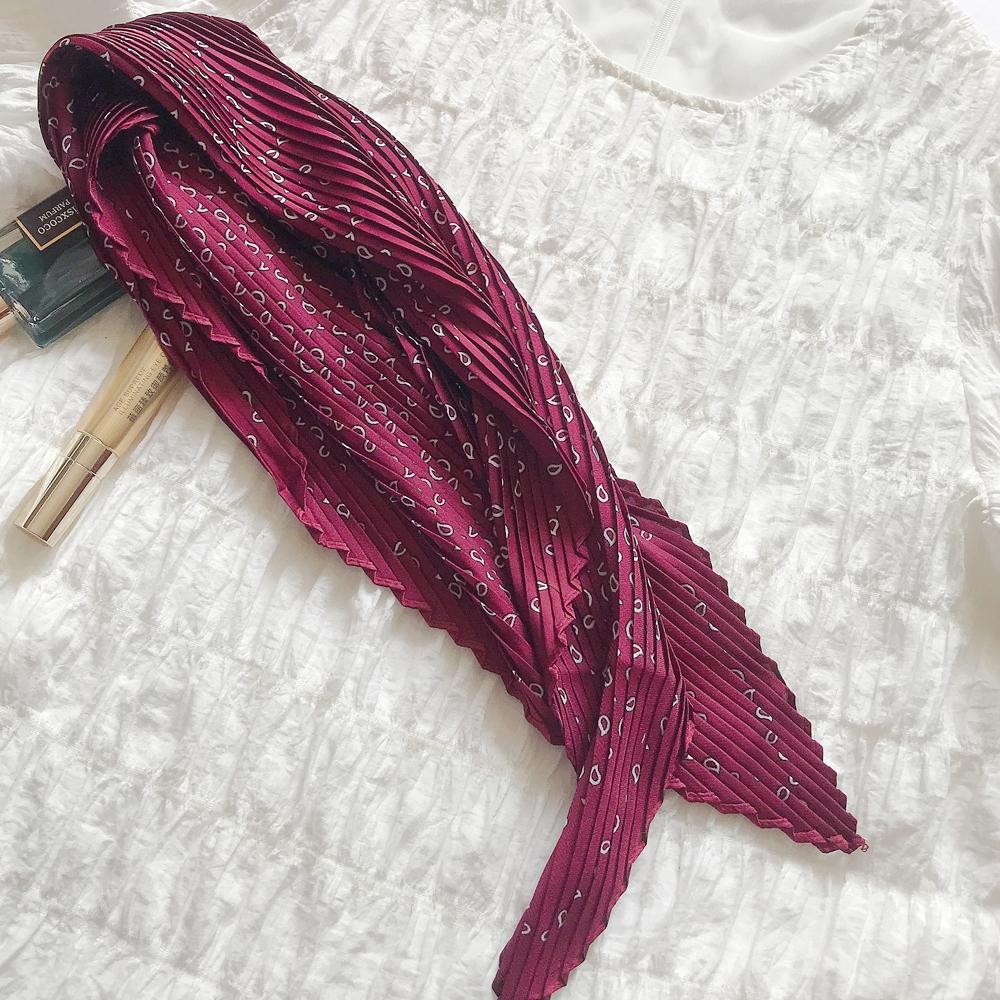 

TOP Korean Crinkle Hair Bands Scarf Satin Printing Neckerchief Office Ladies Casual Small Shawl Square Scarves Bandana 42CMX92CM