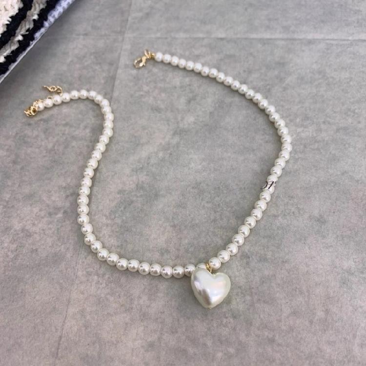 Elegant Faux Pearls Necklace Elegant  Lovely Heart Pendant Neckchain