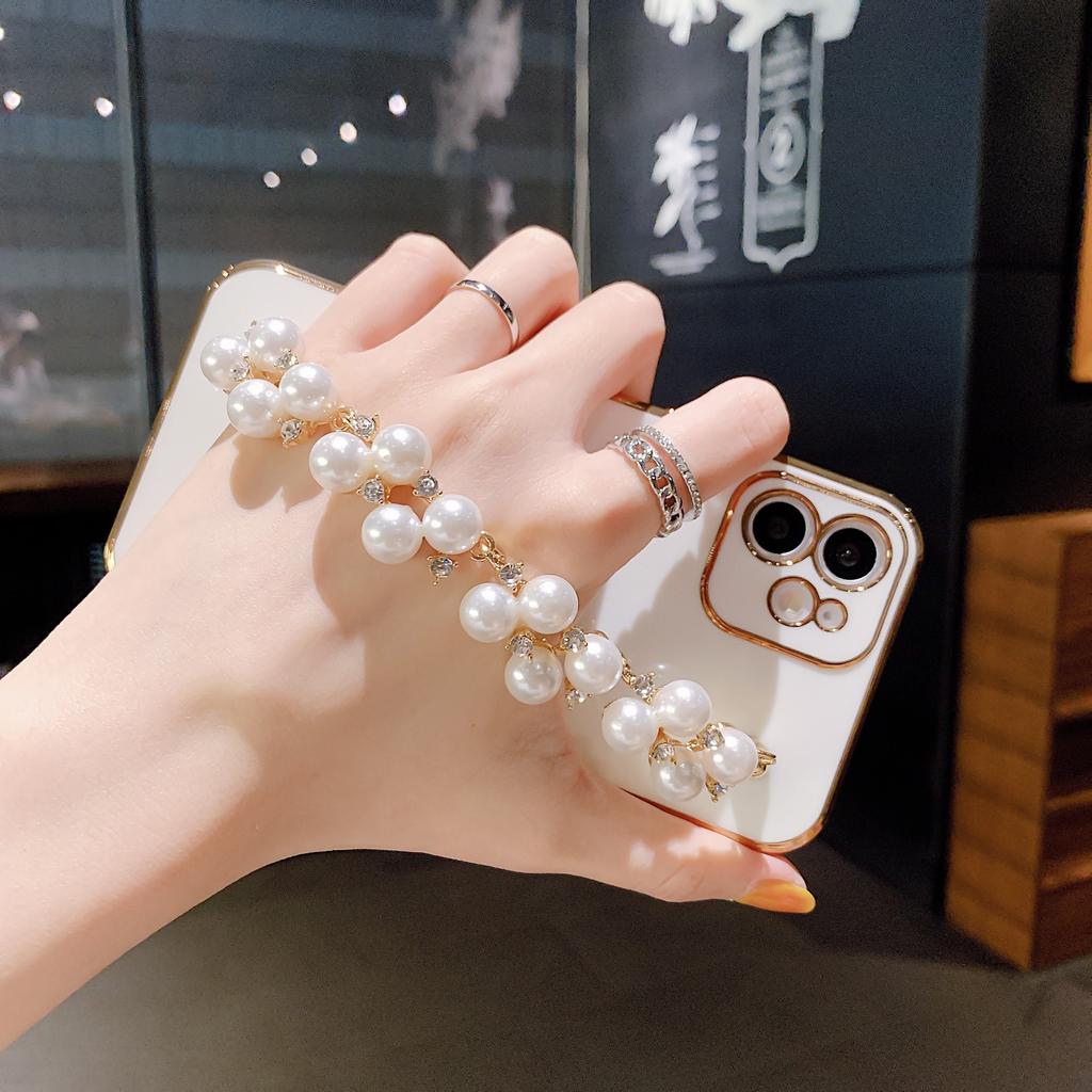 Electroplated Pearl Diamond Bracelet Is Suitable for iPhone 17 Candy Color Straight Edge Fine Hole Apple 16/X Silicone Mobile Phone Case.
